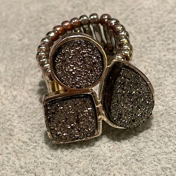 Druzy Quartz Stretch Ring Size 10-11 - Picture 2 of 5
